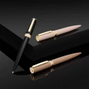 Arche'i pastakas Kahe B-tähega