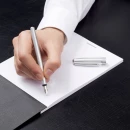 Essential Metali kuulotsaga pastakas