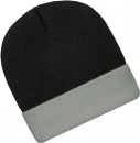 Klassikaline kootud müts kontrastse äärega