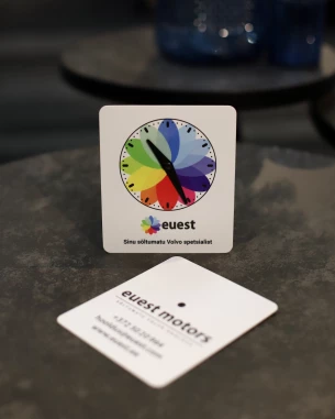 Parkimiskell erilahendusega