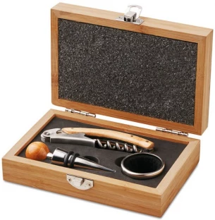Wine set in bamboo box