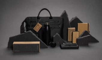 FSC®& RCS Rplastic 8000 mAh langaton virtapankki, ruskea