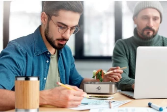 Bambusest kaanega lõunasöögikarp