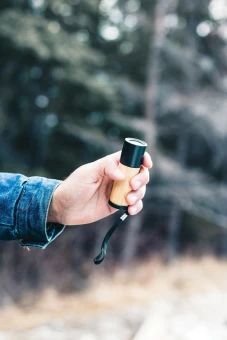 Bambu ja RCS-sertifioitu kierrätysmuovilamppu