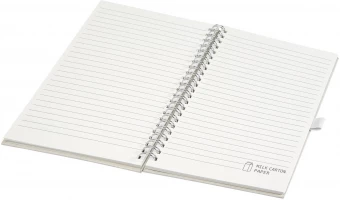 Dairy Dream A5-kokoinen kierremuistivihko, valmistettu kierrätyistä maitopurkeista