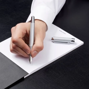 Elementali kuulotsaga pastakas