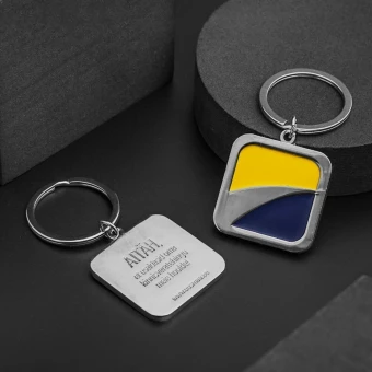 Erikujuline võtmehoidja