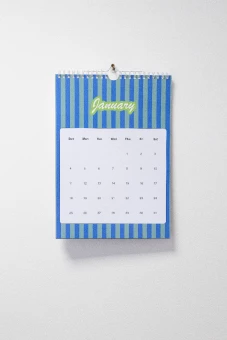 Erilahendusega A4 seinakalender