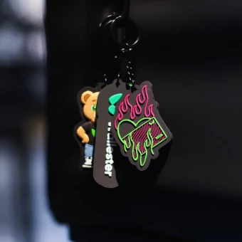 Erilahendusega PVC võtmehoidja