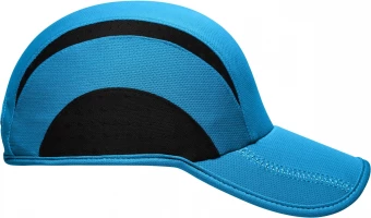 Funktsionaalne nokamüts kolme paneeliga