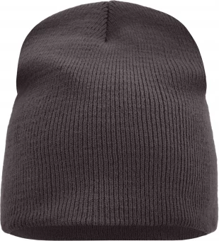 Hästiistuv kootud müts