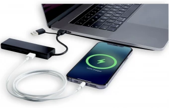 Rise RCS-kierrätetystä alumiinista valmistettu USB 2.0 -keskitin