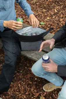 Kaksivärinen kylmälaukku