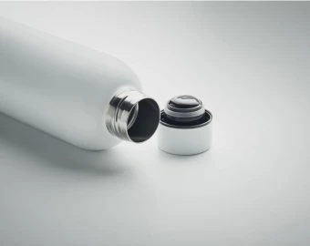 Joogipudel, ümbertöödeldud materjalidest