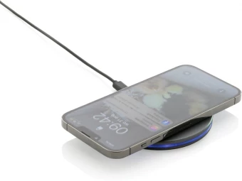 Terra RCS kierrätysalumiinista valmistettu 10W langaton laturi