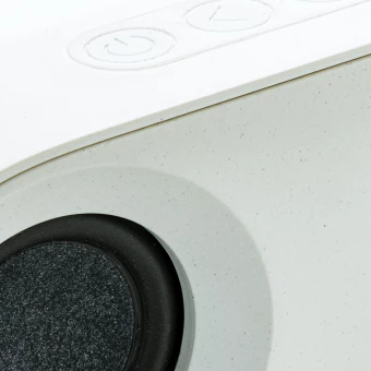 Oregon RCS kierrätysmuovista ja korkista valmistettu 10W kaiutin.