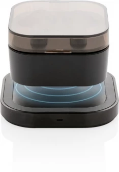 TWS-kuulokkeet langattomassa latauskotelossa