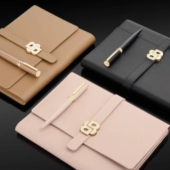 Kahe B-tähega A5 mapp