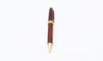 Rosewood kynä