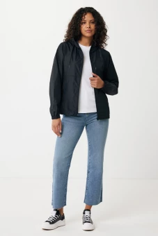 Iqoniq Logan kevyt takki kierrätyspolyesteristä