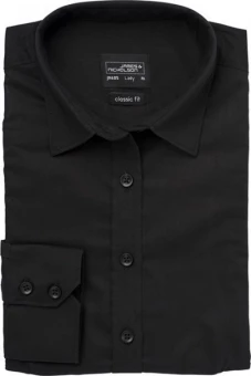 Kergesti hooldatavatest materjalidest valmistatud klassikaline särk