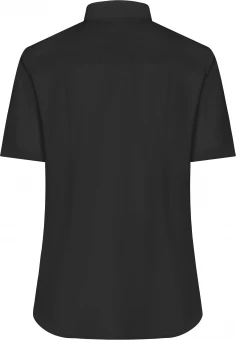 Kergesti hooldatavatest materjalidest valmistatud klassikaline särk