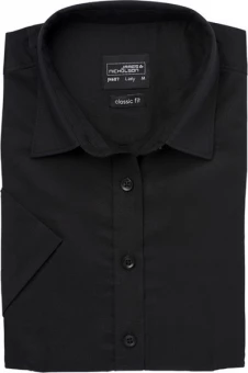 Kergesti hooldatavatest materjalidest valmistatud klassikaline särk