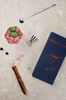 VINGA Cocktailinvalmistussetti Mocktailin tarina