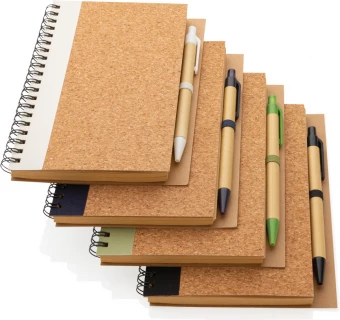 Korgist märkmik pastapliiatsiga