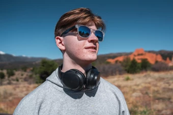 RCS kierrätysmuovista valmistettu Elite kokoontaitettavat langattomat kuulokkeet