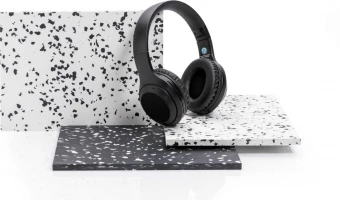 RCS kuulokkeet kierrätetystä muovista