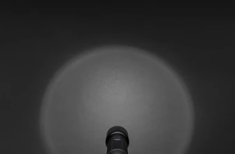 RCS kierrätetystä alumiinista valmistettu USB-ladattava taskulamppu