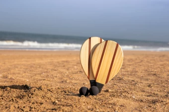 Puinen frescobol-tennissetti, ruskea