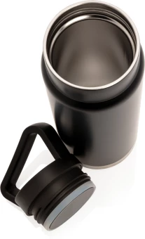 Tiivis tyhjiöpullo kahvalla