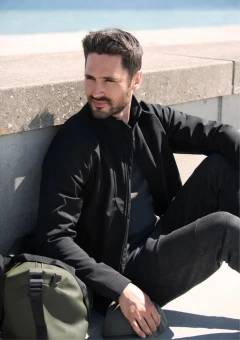 Livingston Meeste 4-suunaline veniv softshell jakk