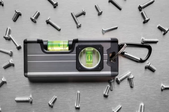 Magneettinen viivoitin medium