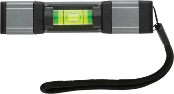 Taskukokoinen vatupassi magneetilla