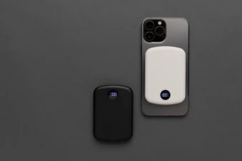 MagBoost 5000mAh magneettinen virtapankki RCS muovista