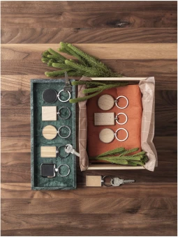 Mauro-avaimenperä, suorakulmainen, pyökkipuuta