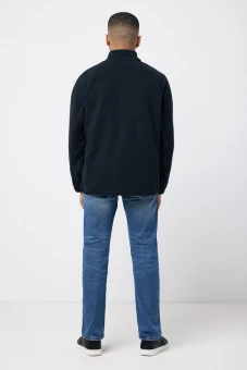 Mikrofliisist lukuga jakk Iqoniq Talungi