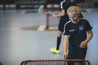 Naiste treeningpüksid PROGRESS võrguga