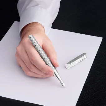 Nexuse kuulotsaga pastakas (piiratud väljalase)