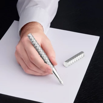 Nexuse kuulotsaga pastakas (piiratud väljalase)