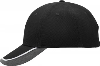 Nokamüts kolmevärvilise nokaga