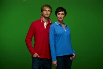 Noortepärane pikkade varrukatega polosärk naistele