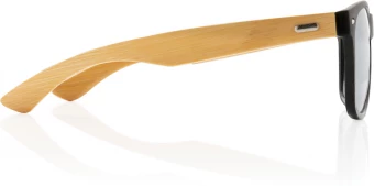 Aurinkolasit bambusta js RCS kierrätetystä muovista