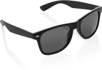 GRS aurinkolasit kierrätetystä muovista