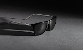 Swiss Peak RCS rplastic polarisoidut aurinkolasit, musta