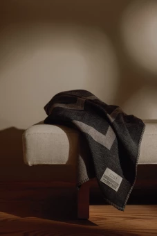 Pehme tekk VINGA Monogram GRS