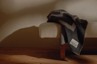 Pehme tekk VINGA Monogram GRS